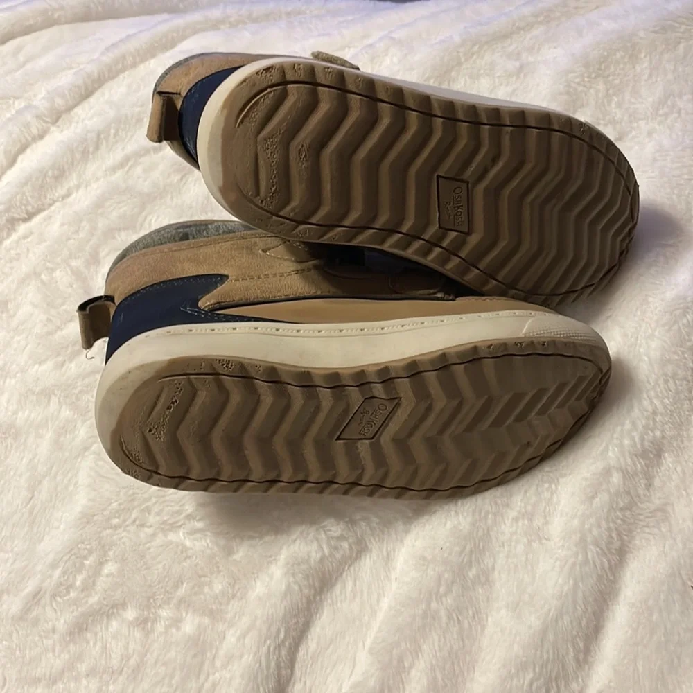 Oshkosh B’gosh size 13, tan with navy blue and camo